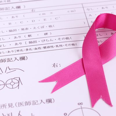 乳がん罹患の確率は「女性の11人に1人」ピンクリボン